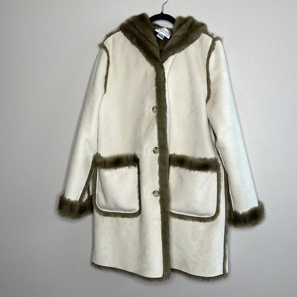 Scandinavian Faux Fur Reversible Suede Fur Coat Jacket - Picture 2 of 8